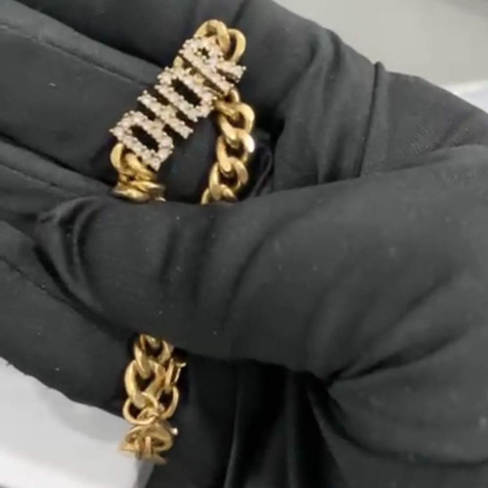Christian Dior Gold Plated Crystal Logo Bracelet Curb Chain 6-8” Lobster Clasp - Picture 1 of 7